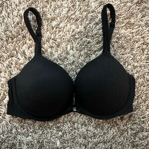 Black Victoria’s Secret Push-Up Bra